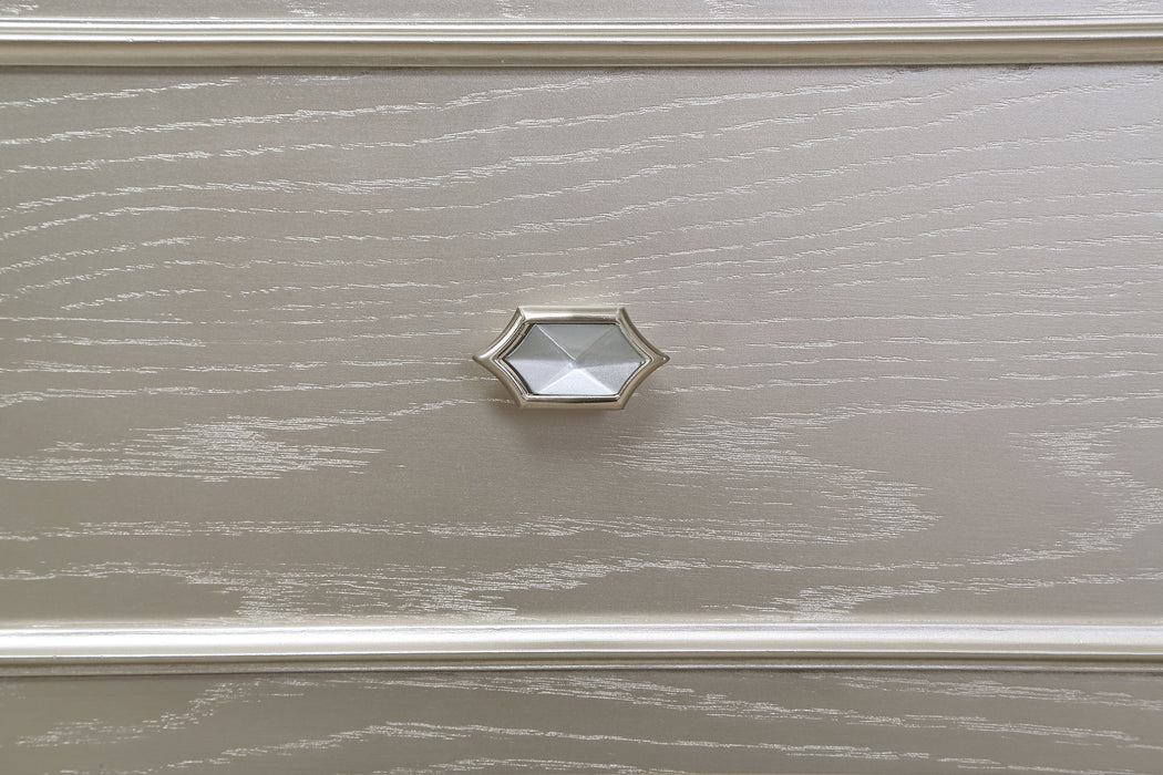 Evangeline 4-drawer Sideboard Buffet Cabinet Silver Oak